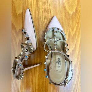 Valentino Garavani Classic Studwarp leather heels